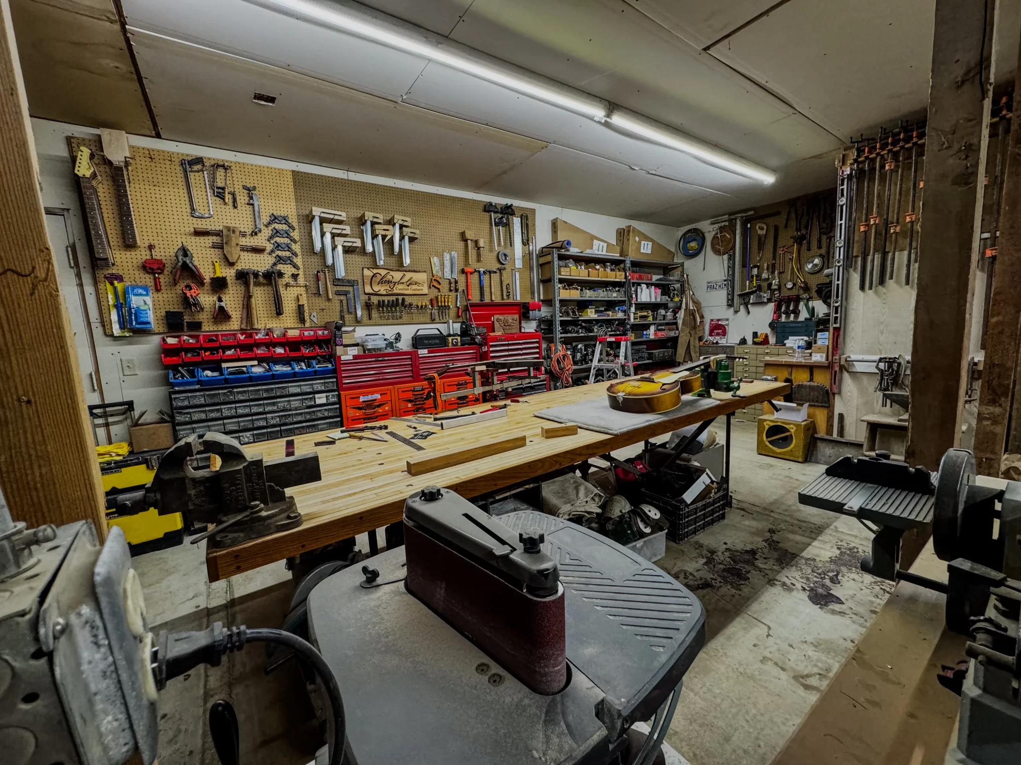 ShortysGuitarShop--02