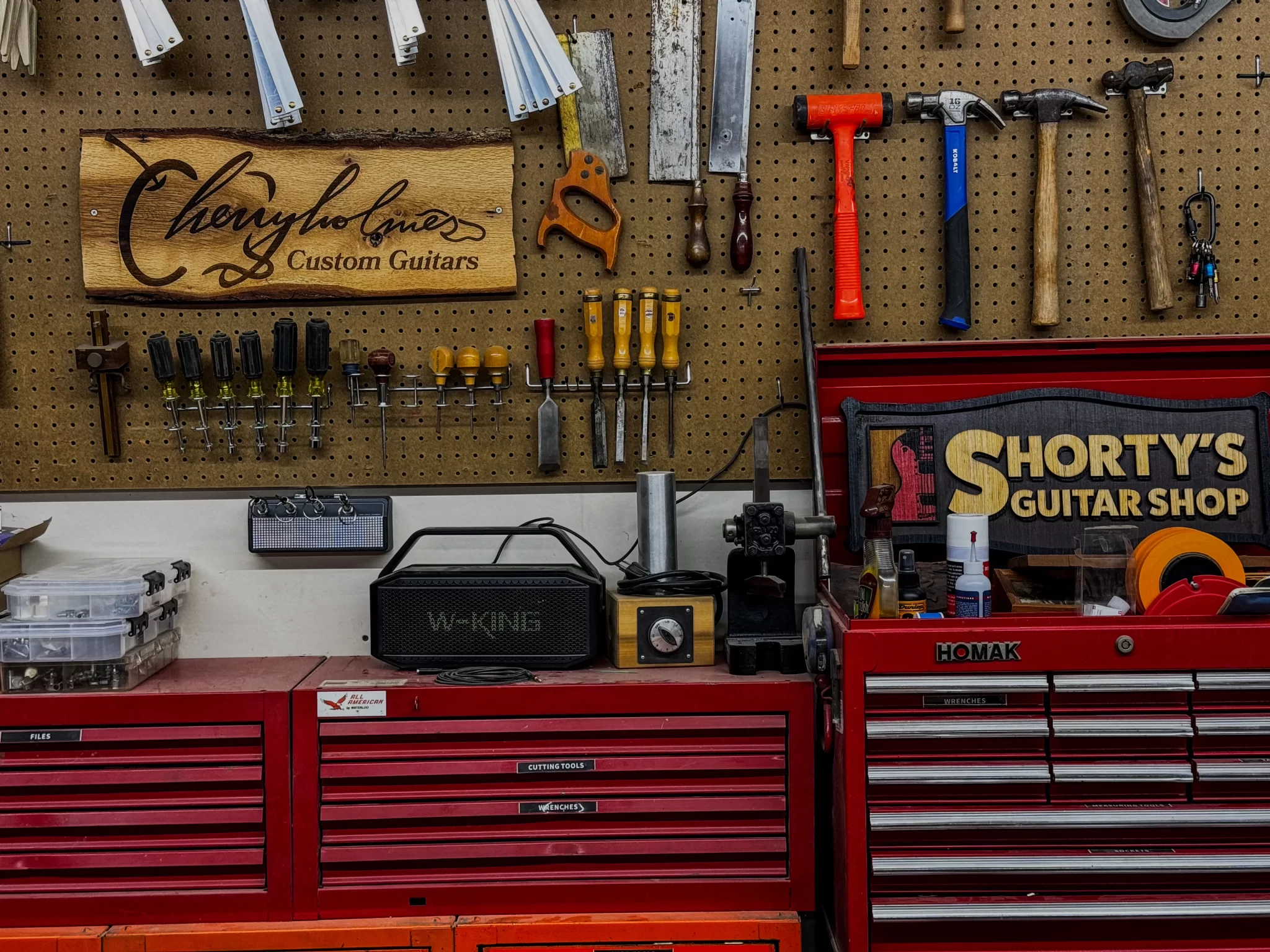 ShortysGuitarShop--13